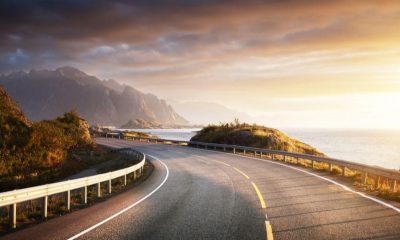 Top 4 Routes in the UAE for those who love to drive