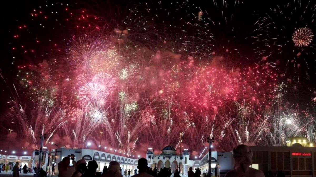 Abu Dhabi's 40-minute Fireworks Will Attempt To Break 3 Guinness World Records