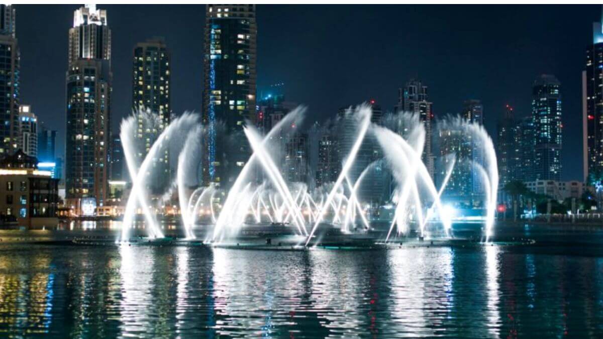  Dancing Water in Downtown Dubai