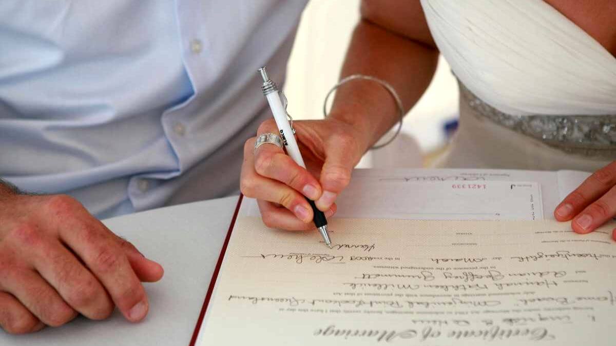 UAE Announces New Family Laws For Non-Muslim Expats