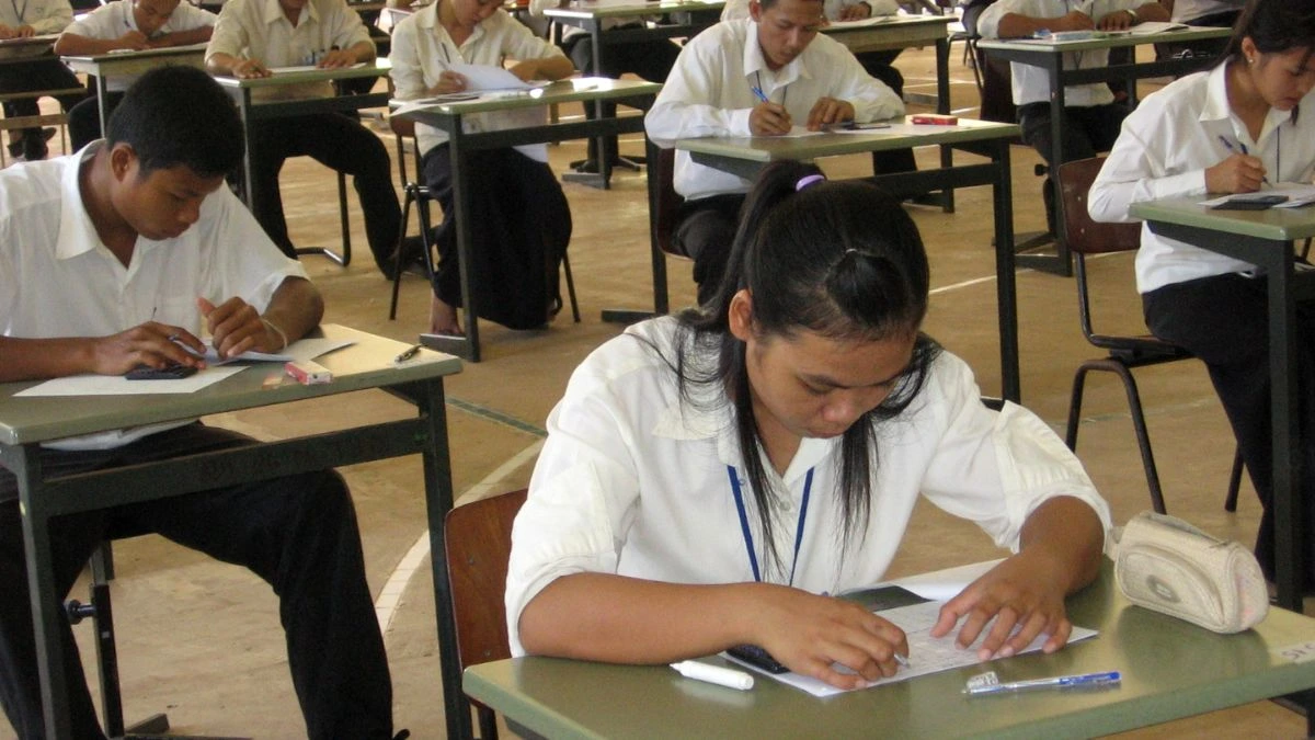 Emirates School Education Adopts Paper And Electronic Exams This Semester