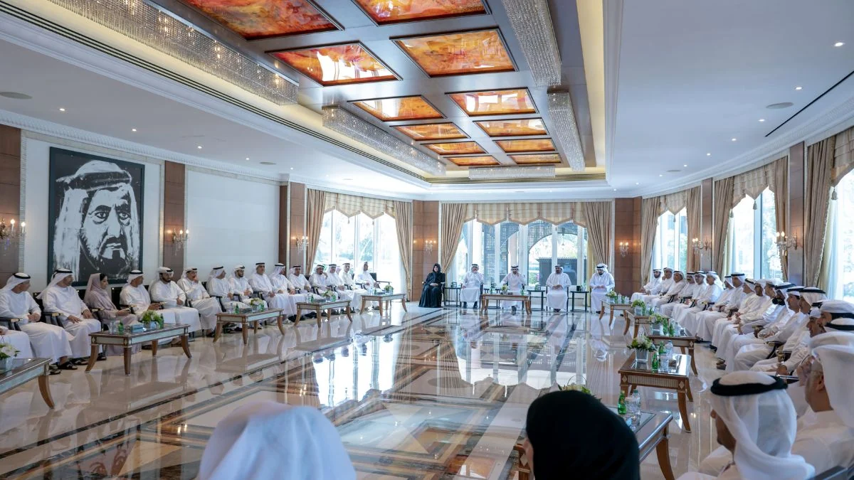 Hamdan Bin Mohammed Meets With Heads Of Dubai Government Entities