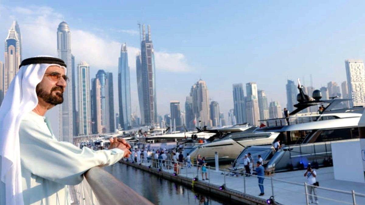 Sheikh Mohammed Bin Rashid Al Maktoum Tours The Dubai International Boat Event