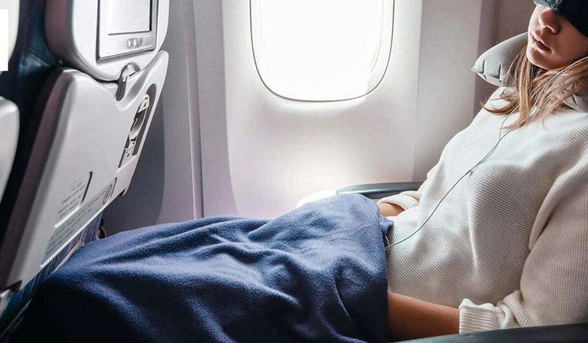 Airlines sometimes reuse blankets and pillows