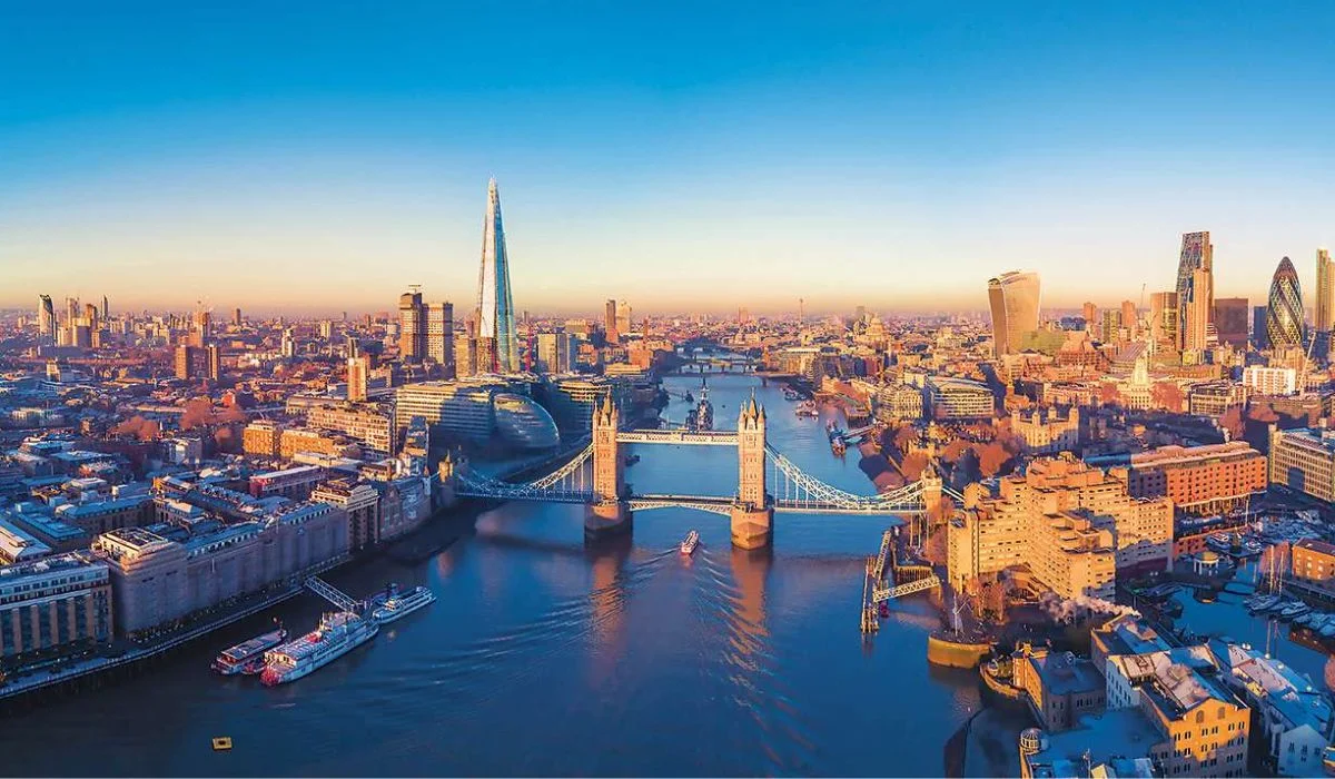 London, one of the three favourites of british airways in this special hooliday rates.